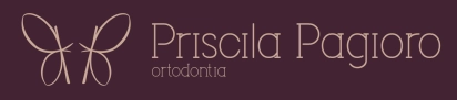 logo com uma borboleta e o nome Priscila Pagioro, sobre ortodontia, em um fundo vinho